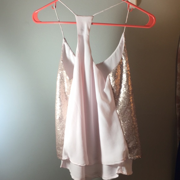 Sparkly pink tank top - Picture 2 of 2